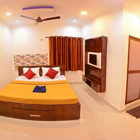 Hotel Amar Park Mahabalipuram Exteriör bild